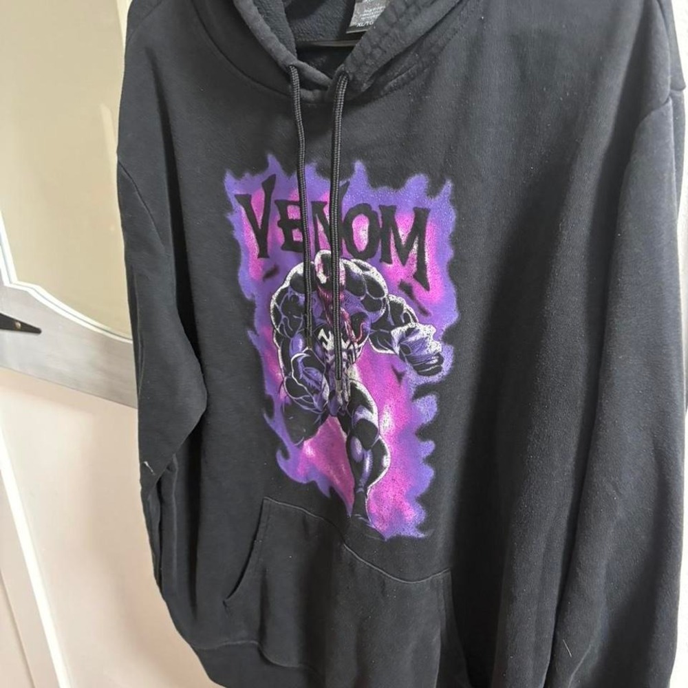Marvel Venom Graphic Hoodie Mens XL Black Purple Flame Comic Book Sweatshirt